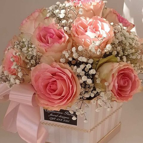 Flowerbox od rozih ruža | Cvjećarnica Ilaria Split