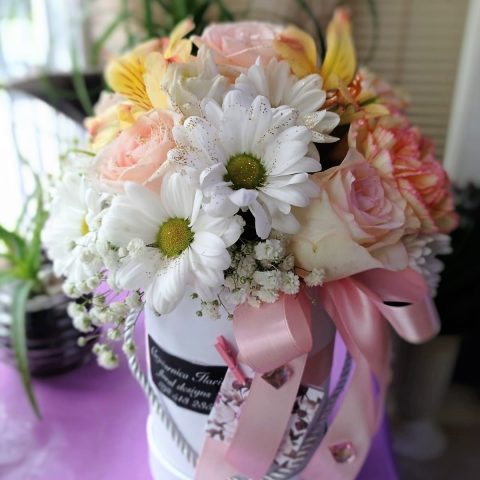 Proljetni Flower box | Cvjećarnica Ilaria |Dostava cvijeća