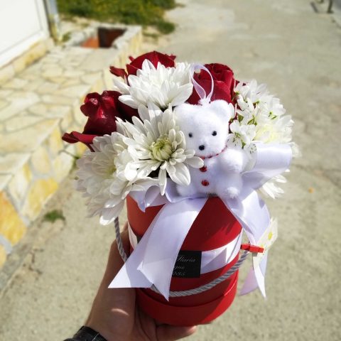 Crveni flower box |Ljubavni flower box | Cvjećarnica Ilaria Split